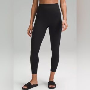These Lululemon black leggings are a size 0, they have no stain, rips etc!